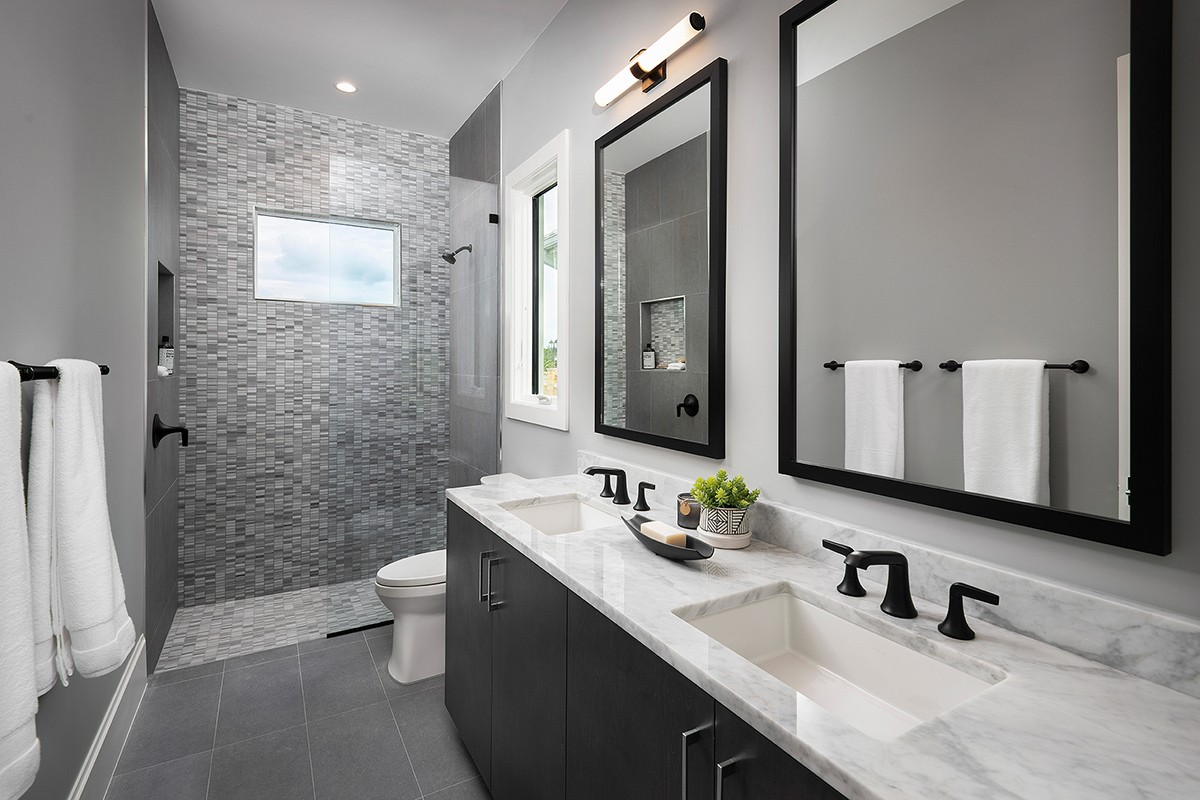 Talis Park: Side view on Monterey Guest Bathroom