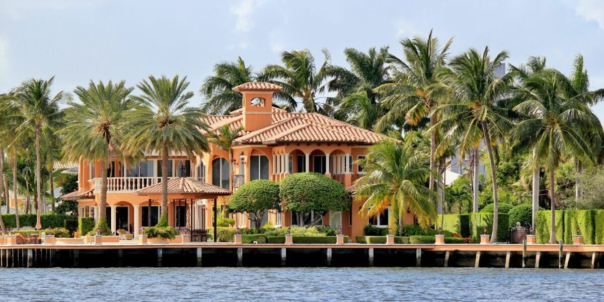 The Process of Purchasing a Luxury Home